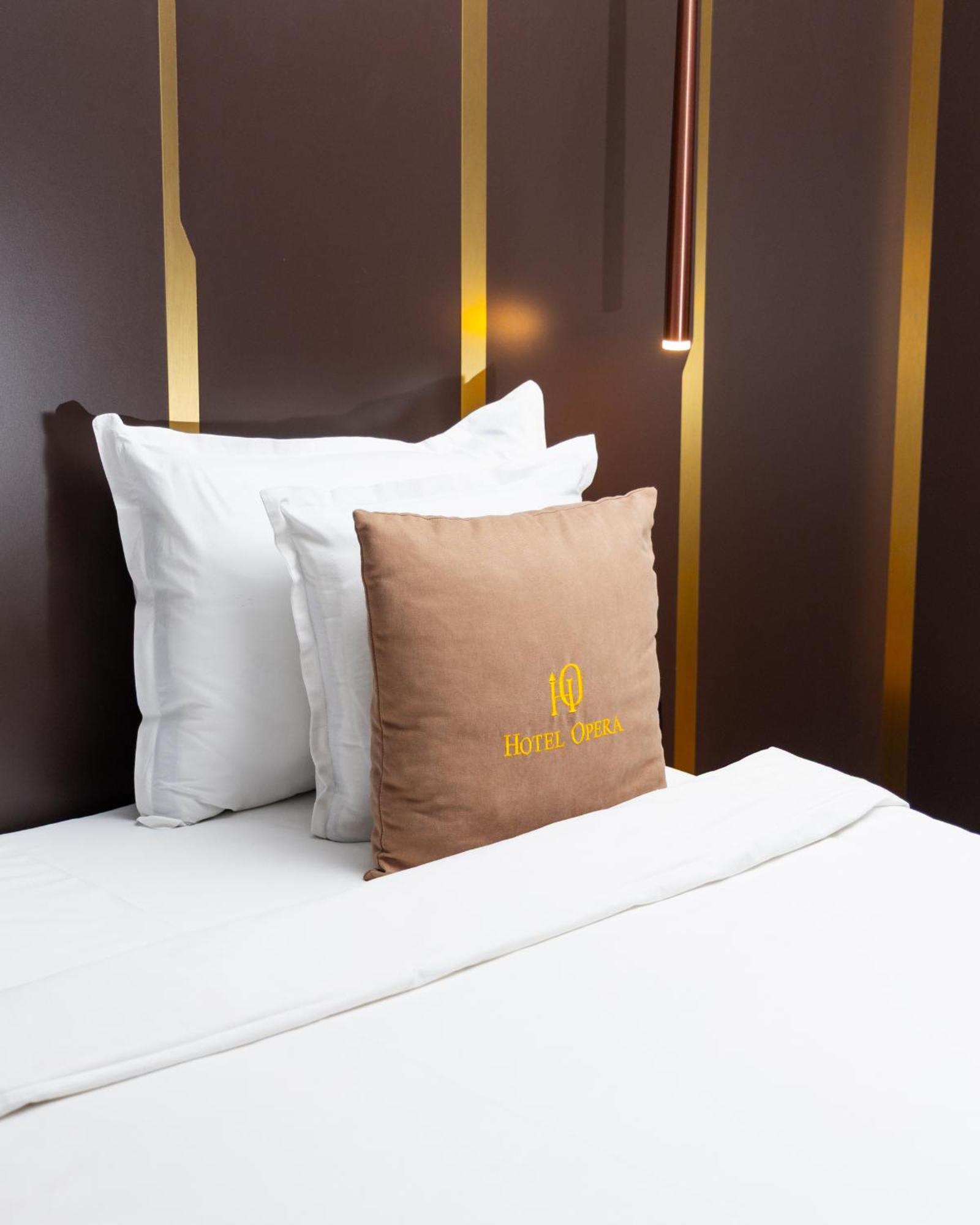 Hotel Opera بريشتاين المظهر الخارجي الصورة