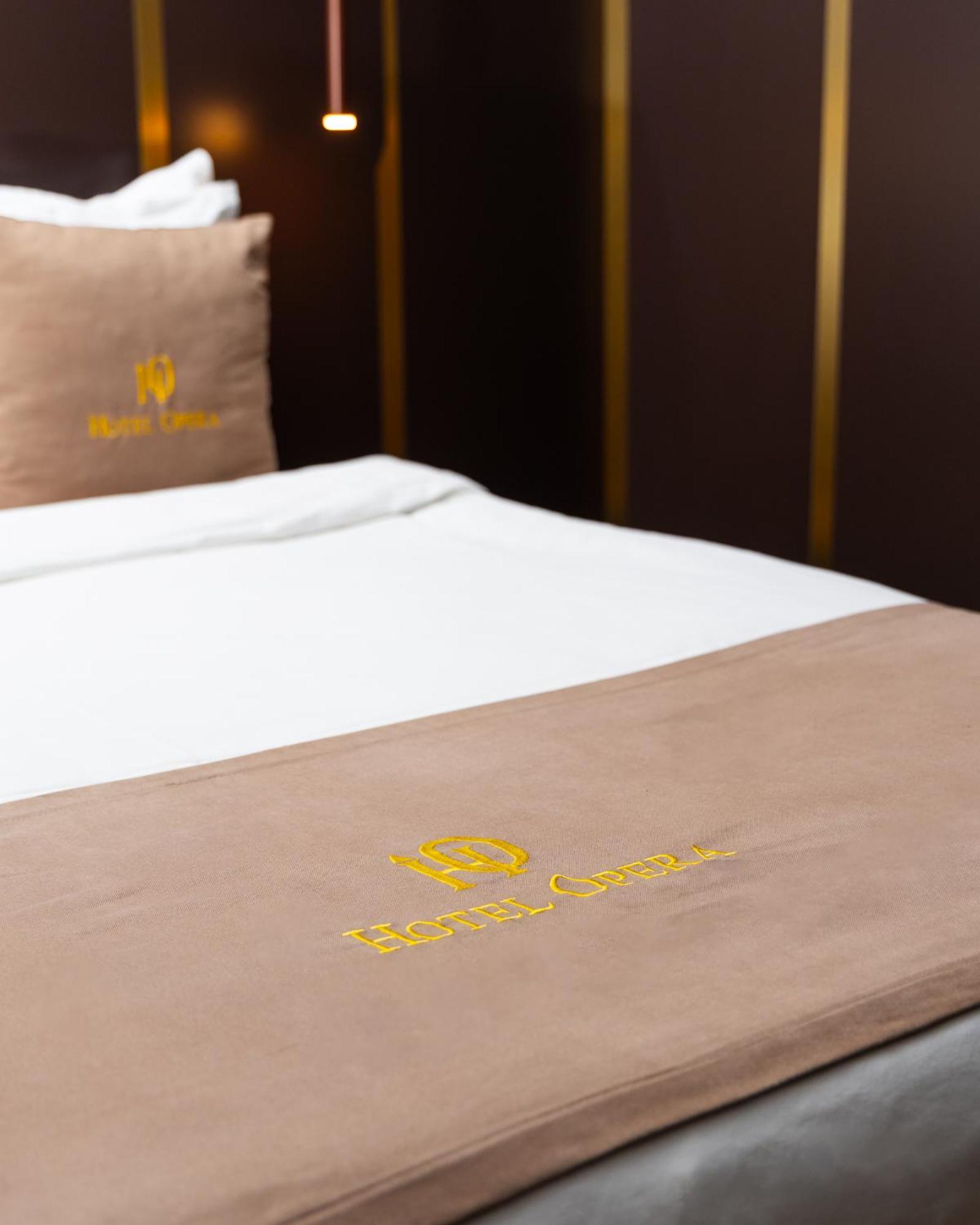 Hotel Opera بريشتاين المظهر الخارجي الصورة